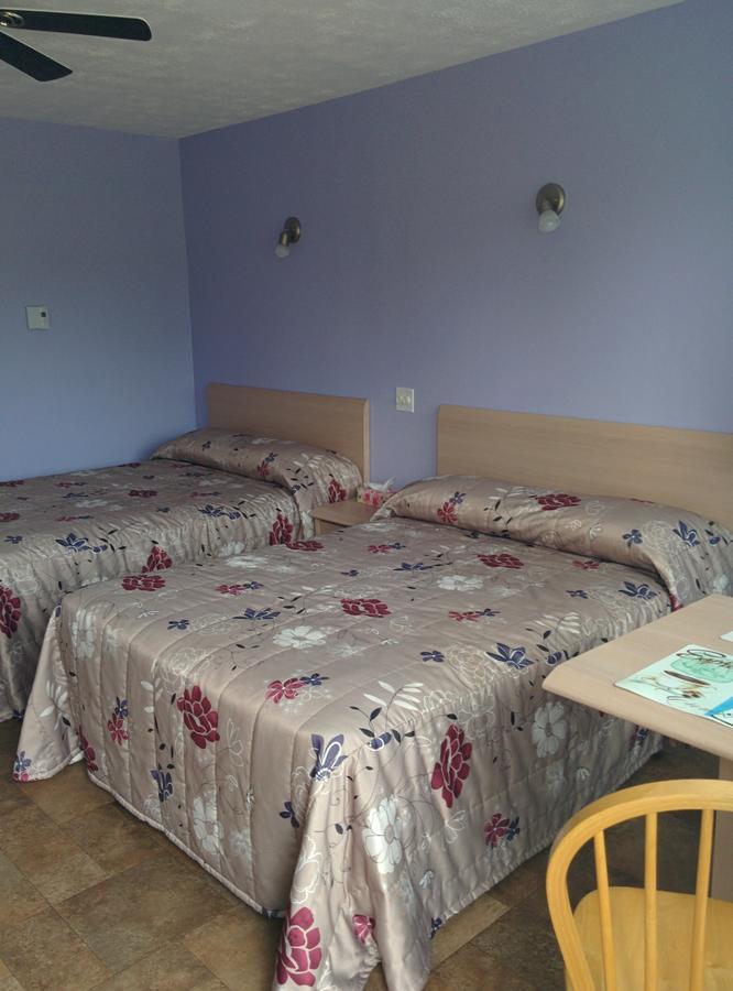 גרנבי Motel Les Pins מראה חיצוני תמונה