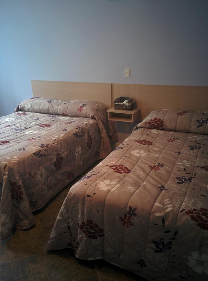גרנבי Motel Les Pins מראה חיצוני תמונה