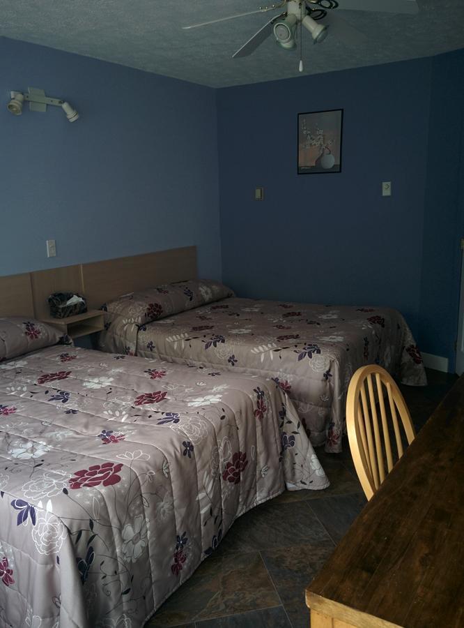 גרנבי Motel Les Pins מראה חיצוני תמונה