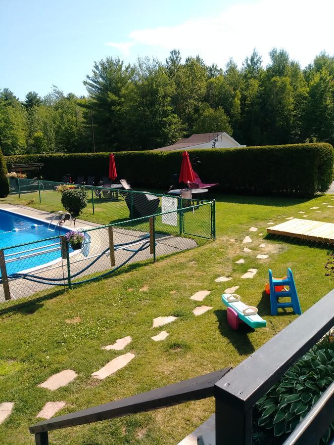גרנבי Motel Les Pins מראה חיצוני תמונה